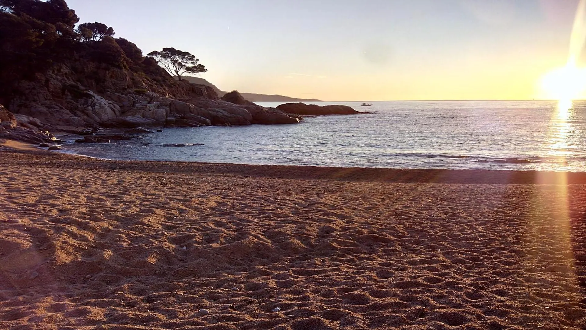 Luxury Duplex - 2 Terraces - Private Beach Tossa de Mar Lejlighed